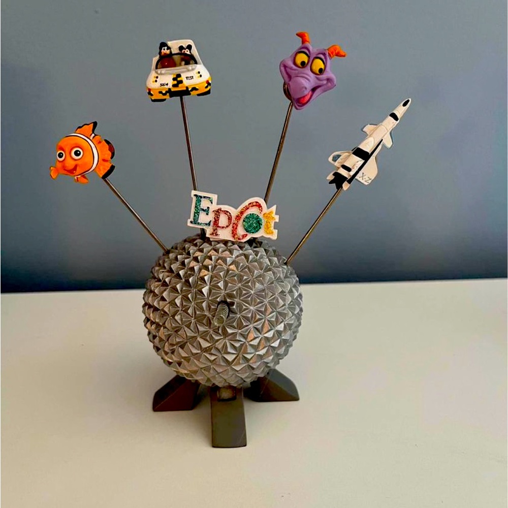 Disney Epcot Picture Holder